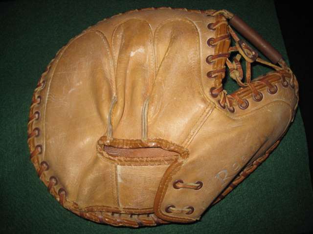 Larry Yogi Berra Reach 2453 Back