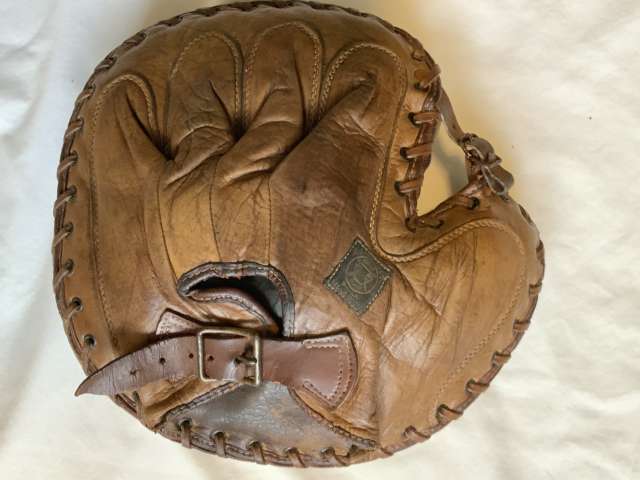 Reach 30 Catchers Mitt Back