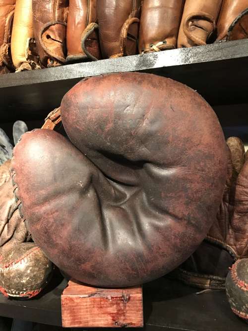 Reach 41 Catchers Mitt Front