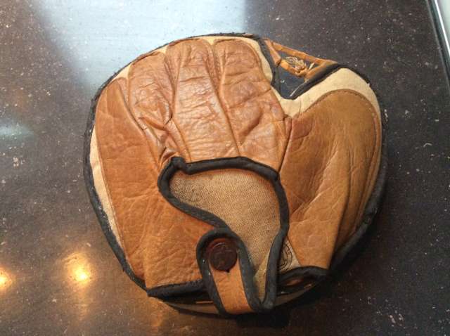 Reach 70C Junior League Catchers Mitt Back