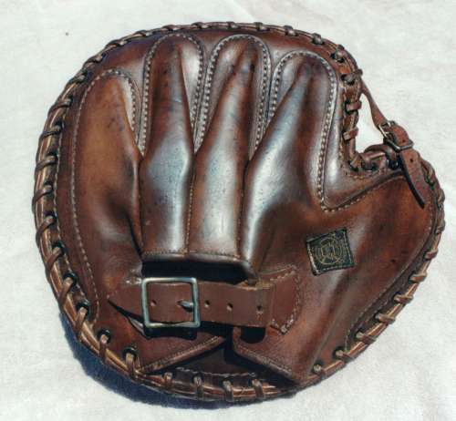 Walter Schmidt Reach 5A Catchers Mitt Back
