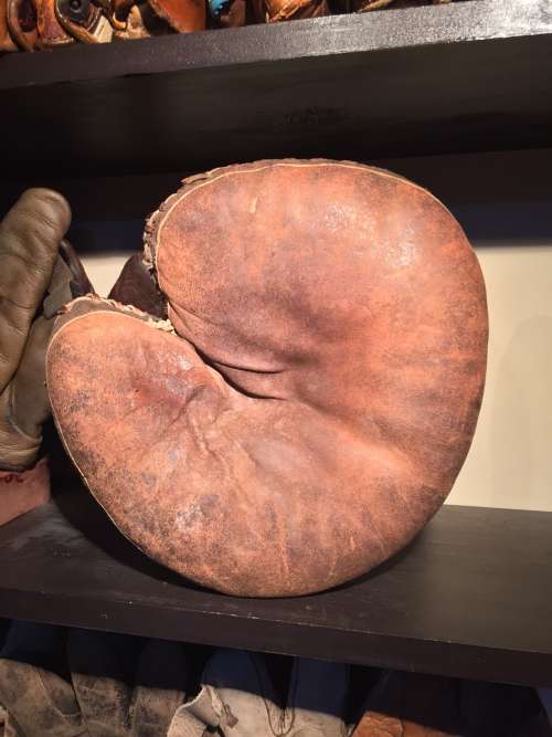 Simmons Catchers Mitt Brown Front
