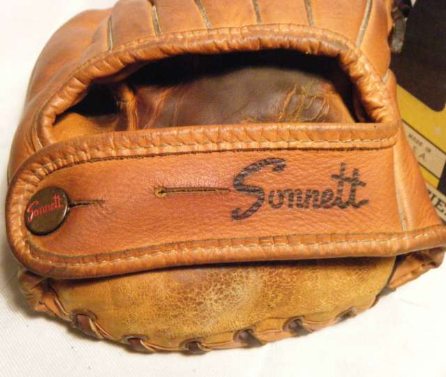 Ernie Banks Sonnett 88 Back