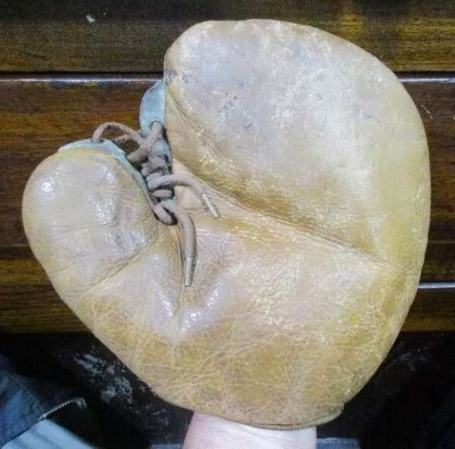 Spalding Basemitt Youth Front