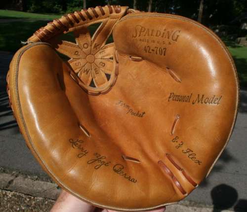 Larry Yogi Berra Spalding 42-707 Personal Model Front