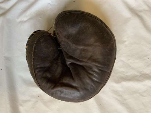 Spalding Catchers Mitt Front