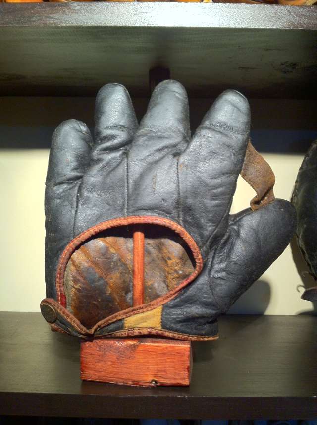 Spalding 1 Inch Web Black Back