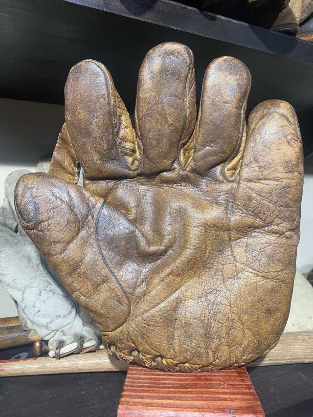 Spalding 1 Inch Web Brown Front