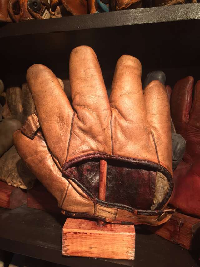 Spalding 1 Inch Web Brown Lefty Back