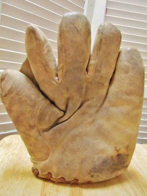 Spalding Full Web White Front