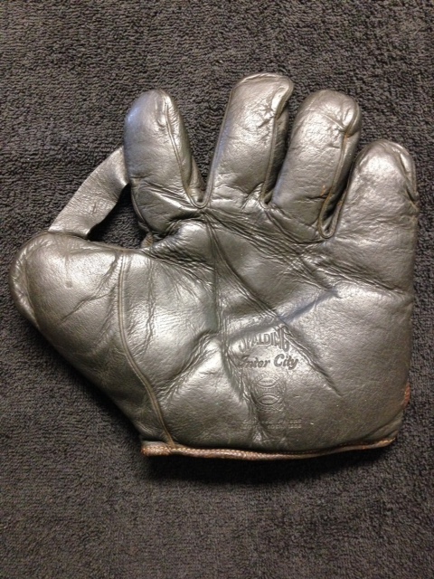 Spalding Inter City 1 Inch Web Front