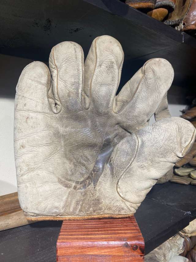 Spalding PXL 1 Inch Web Front