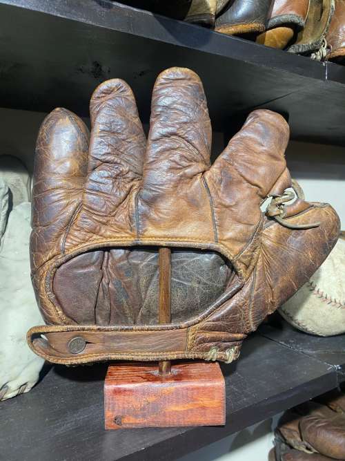 Grover C. Alexander Stall & Dean Speed Model Back