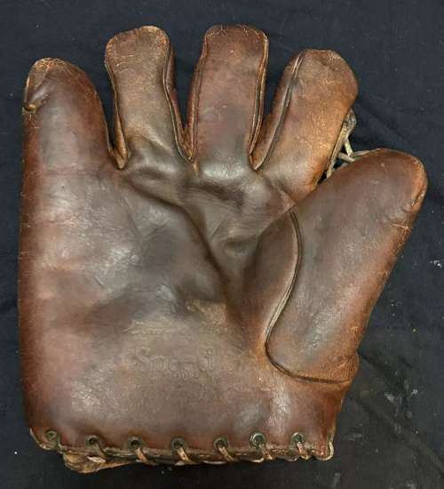 Grover Cleveland Alexander Stall & Dean Speed Model Lefty Front