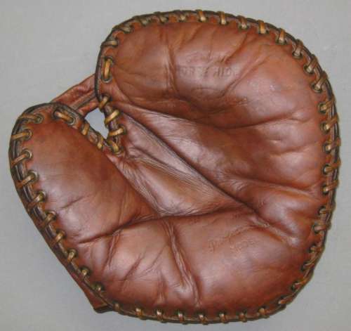 Stall & Dean 1 Inch Web Basemitt Front