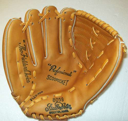 Stall & Dean 8059 Front