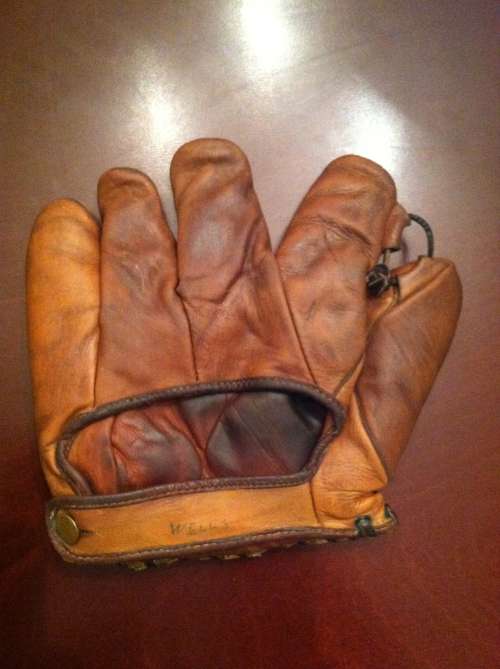 Stall & Dean 8066 Back