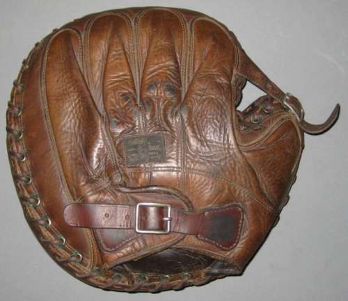 Stall & Dean Buckle Web Catchers Mitt Back