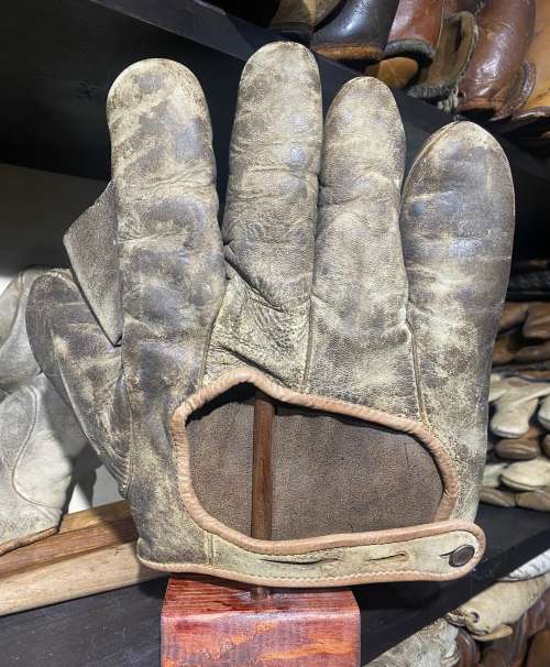 Stall & Dean Full Web Lefty Back