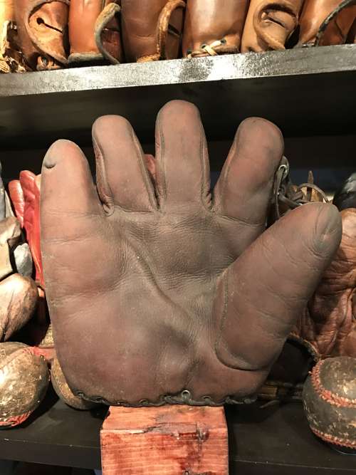 Stall & Dean Grommet Web Lefty Front