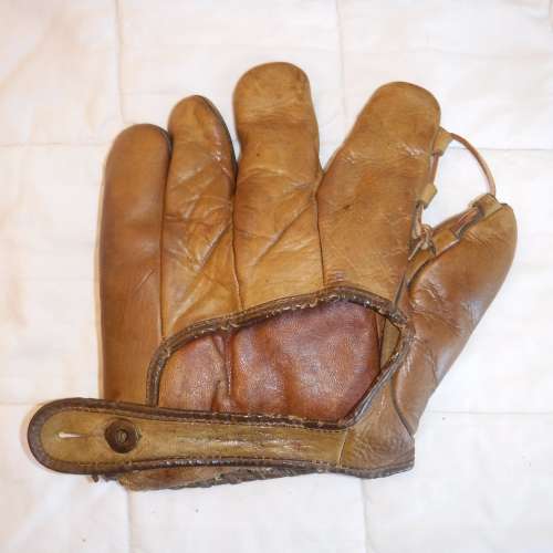 Chick Hafey Trojan F615 Back