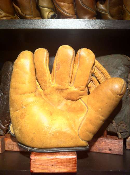 Chet Laabs Trusport G8 RH Lefty Front