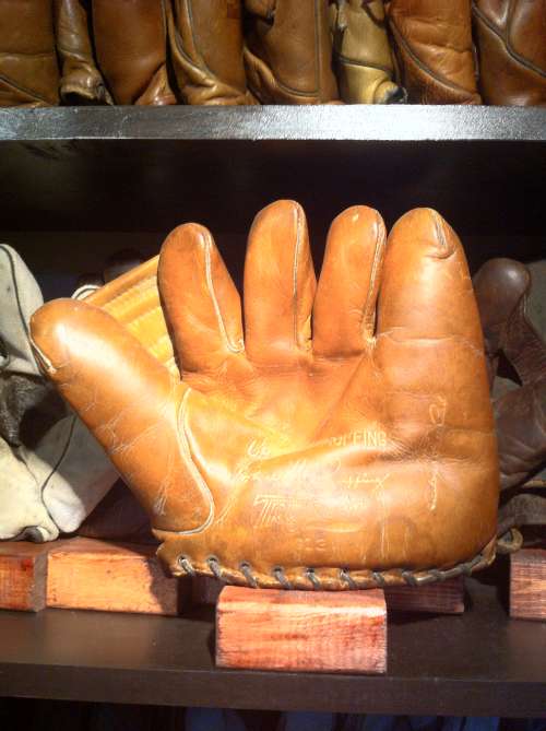 Red Ruffing Trusport G13 Front