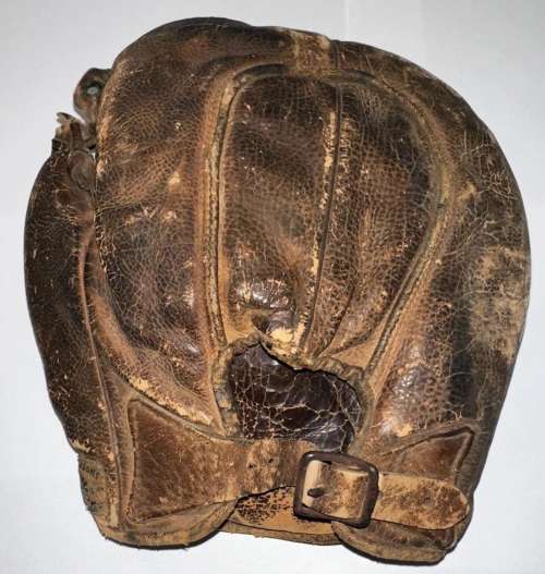 William Read & Sons Crescent Basemitt Back