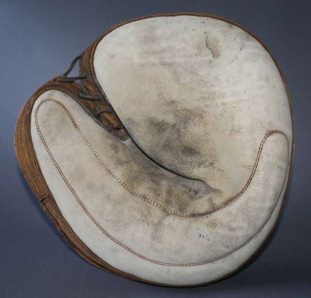 William Read & Sons Crescent Catchers Mitt Front