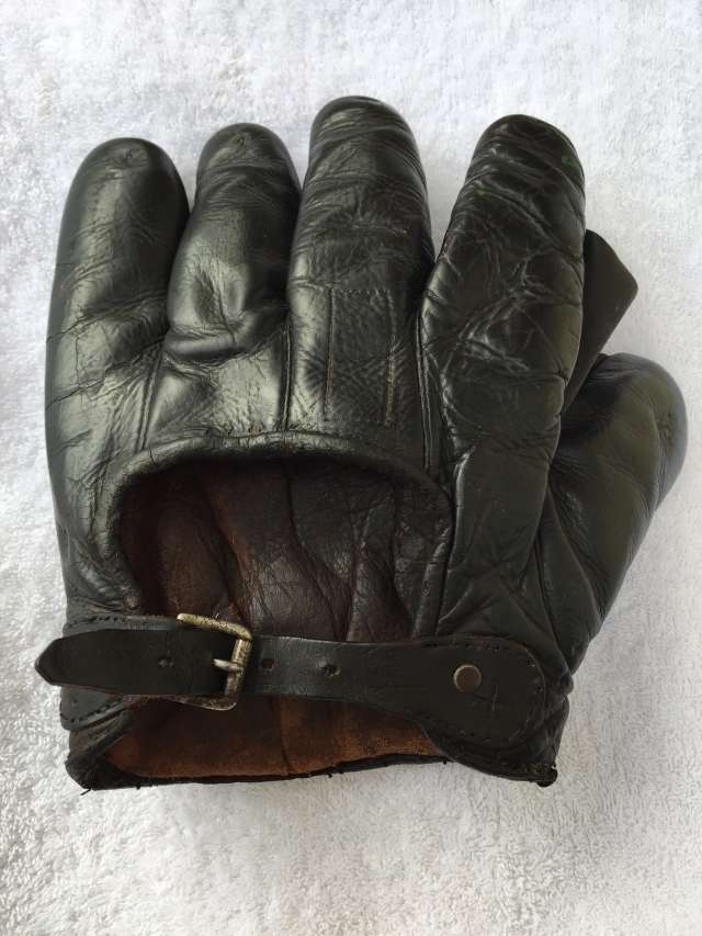 William Read & Sons Full Web Black Back