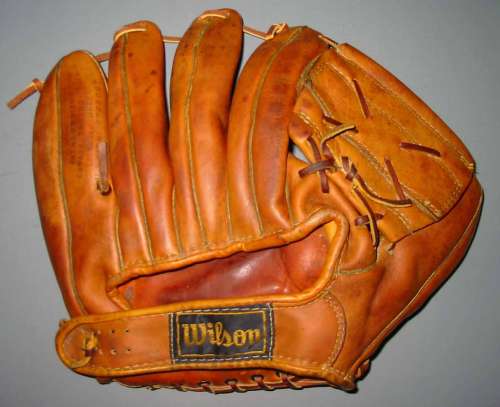 Billy Martin Wilson A2320 Back