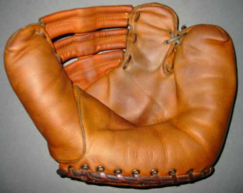Wilson 607M Front