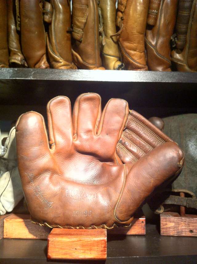 Barney McCosky Wilson A2086 Lefty Front