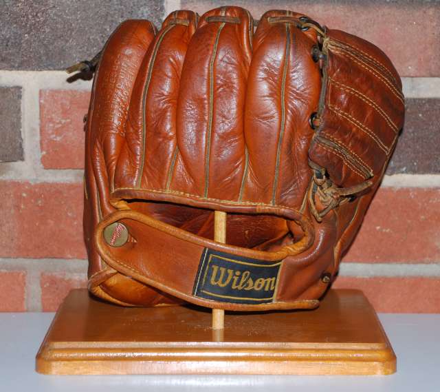 Billy Martin Wilson A2190 Back