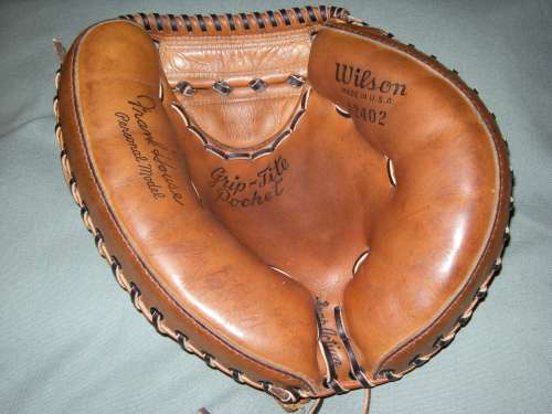Frank House Wilson A2402 Personal Model Catchers Mitt Front