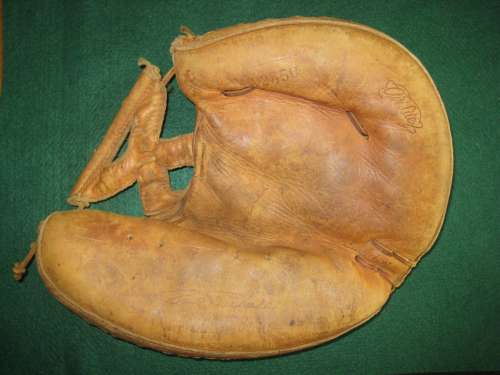 Paul Richards Wilson A2550 Front