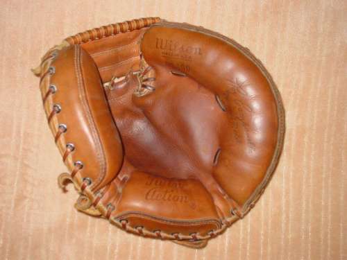 Roy Campanella Wilson A2000 Catchers Mitt Front