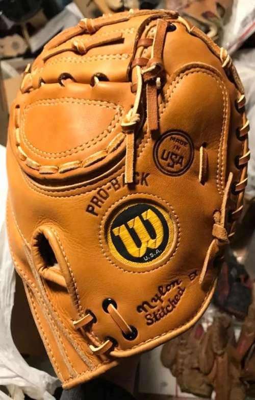 Wilson A2403 Catchers Mitt back