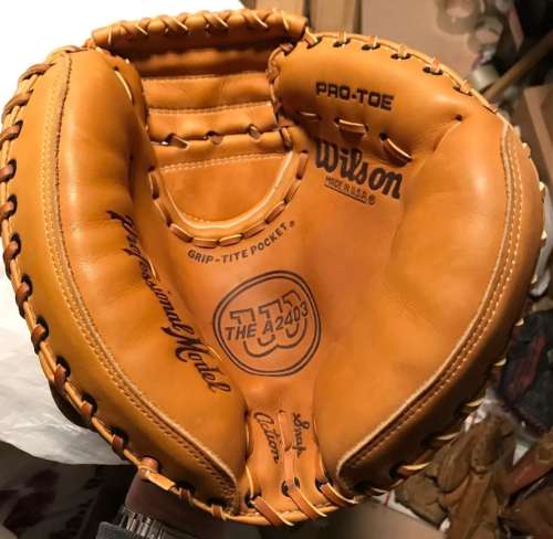 Wilson A2403 Catchers Mitt Front