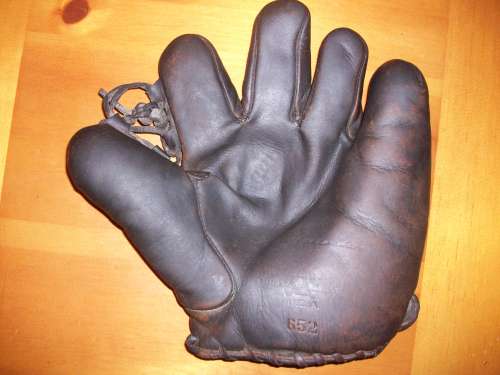 Charles Hollocher Thomas E. Wilson 652 Front