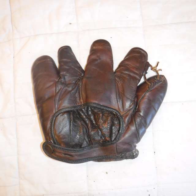 Frank O'Rourke Wilson 904 Back