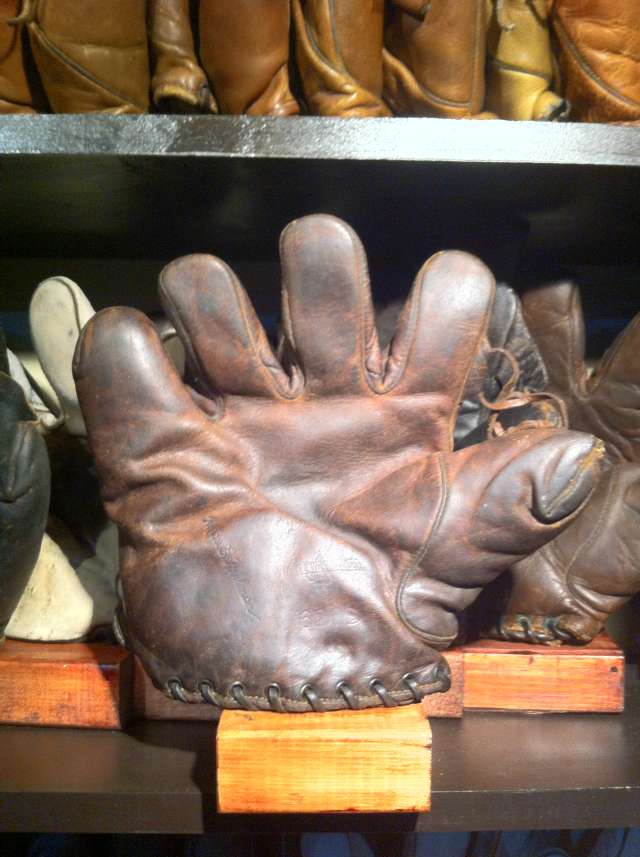 Harry Heilmann Thomas E. Wilson 620S Lefty Front