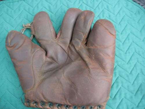 Heinie Schuble Wilson 902 Front