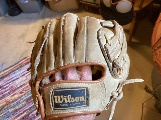 Joan Joyce Wilson A9831 Back