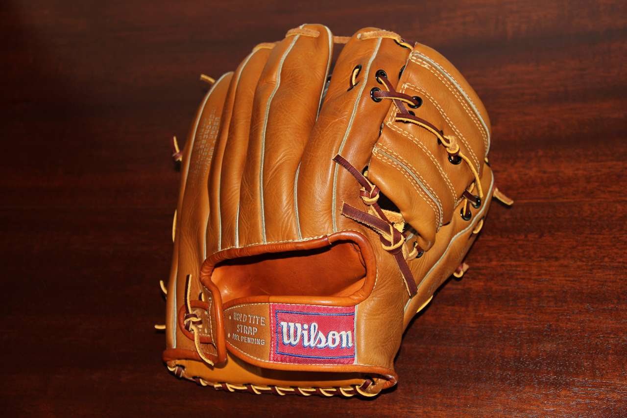 Lefty Gomez Wilson A2034 Personal Model Back Wilson Baseball Glove