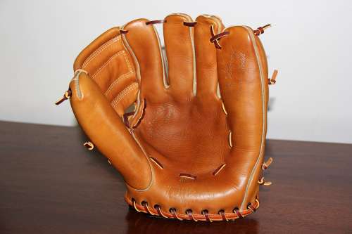 Lefty Gomez Wilson A2034 Personal Model Front