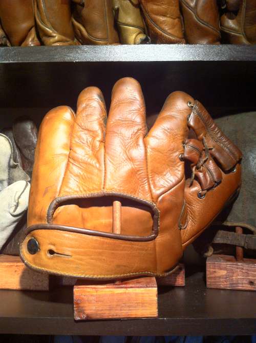 Luke Appling Wilson 654 Back