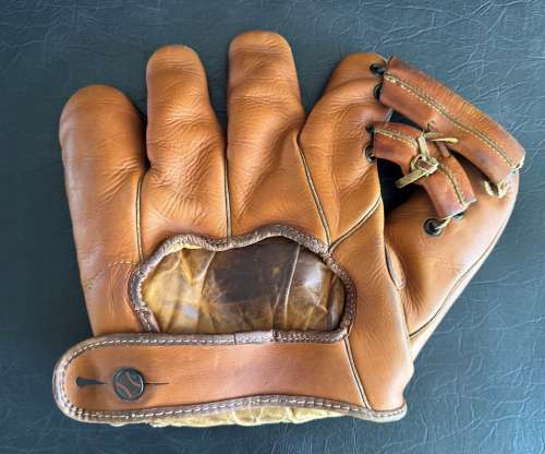 Luke Appling Wilson 654 Back