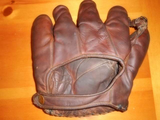 Pat Malone Wilson Western 651 Back