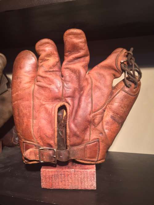 Red Faber Wilson-Western 670 Back
